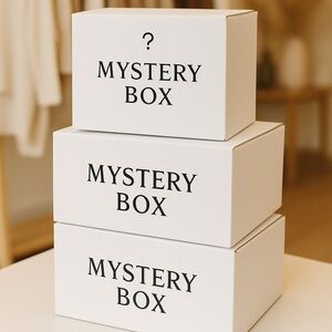 Women’s Mystery Clothing Box – Size Small– 5 Items